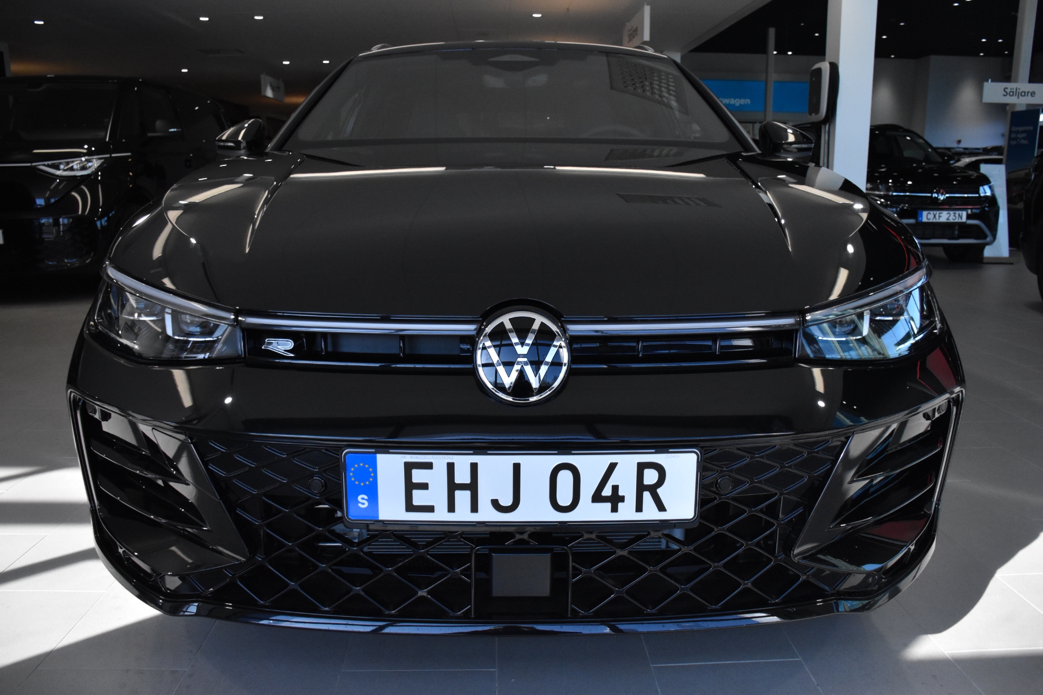 Volkswagen Passat eHybrid 272hk R-Line 2026, bild 3/50