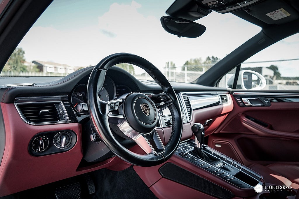 Porsche Macan S 258hk / Drag / 18-vägs stolar / D-Värmare