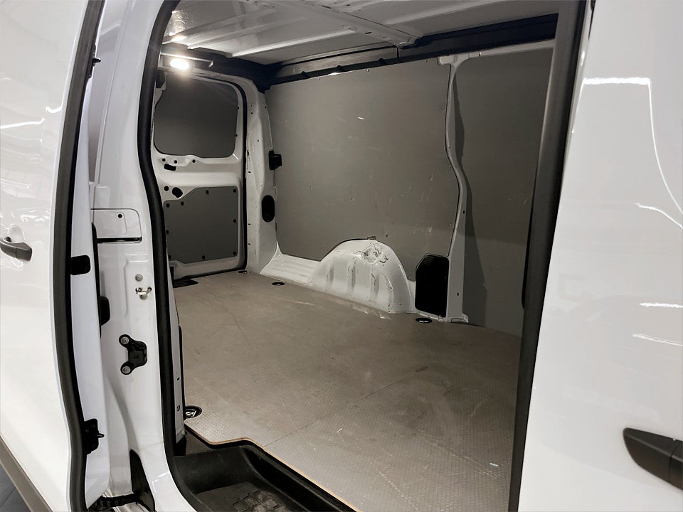 Bild på Opel Vivaro Business 2.0 BHDi 145hk Aut L3 B-KAMERA CARPLAY
