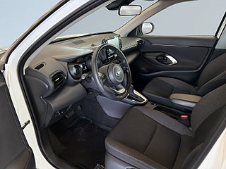 Toyota Yaris Cross Hybrid e-CVT Active S&V-Hjul/Backkamera/Rattvärme/BT – bild 7
