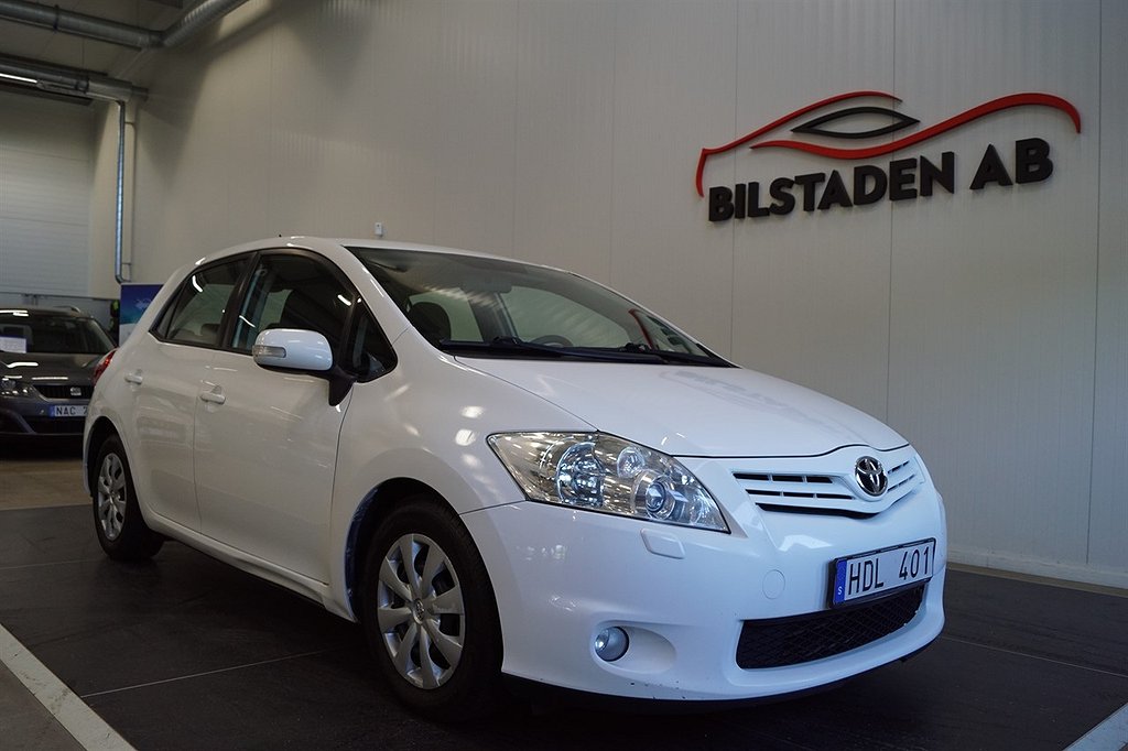 Toyota Auris 5-dörrar 1.4 D-4D 90hk Plus