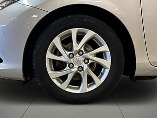 Toyota Auris Hybrid e-CVT Active Kamera Kamkedja Mvärm S/V-hjul – bild 14