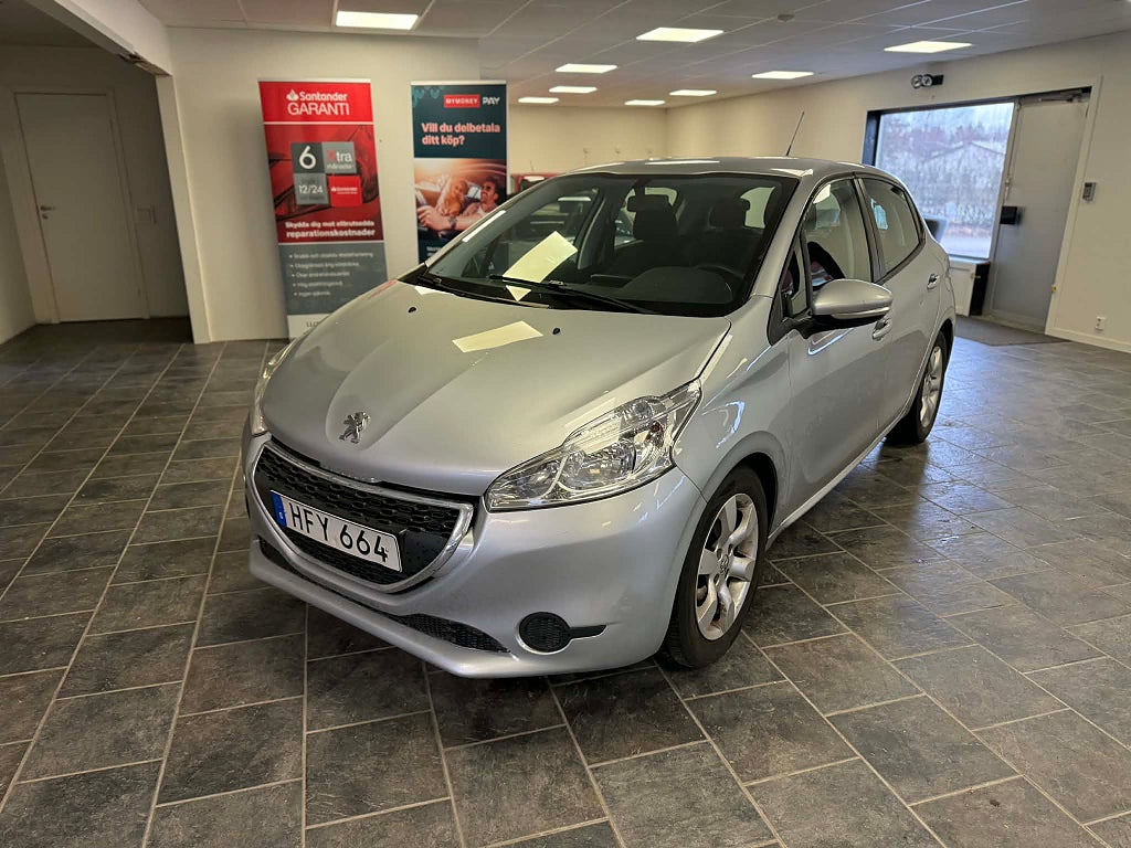 Peugeot 208 5-dörrar 1.2 VTi | Kamrem | Service