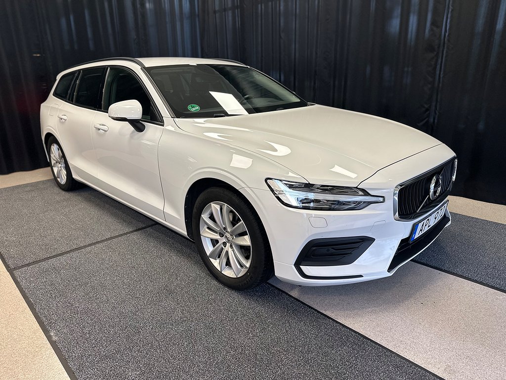 Volvo V60 D3 Automat Advanced Edition, Momentum  