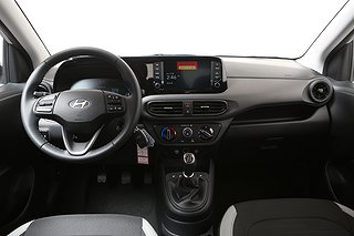 Halvkombi Hyundai i10 11 av 21