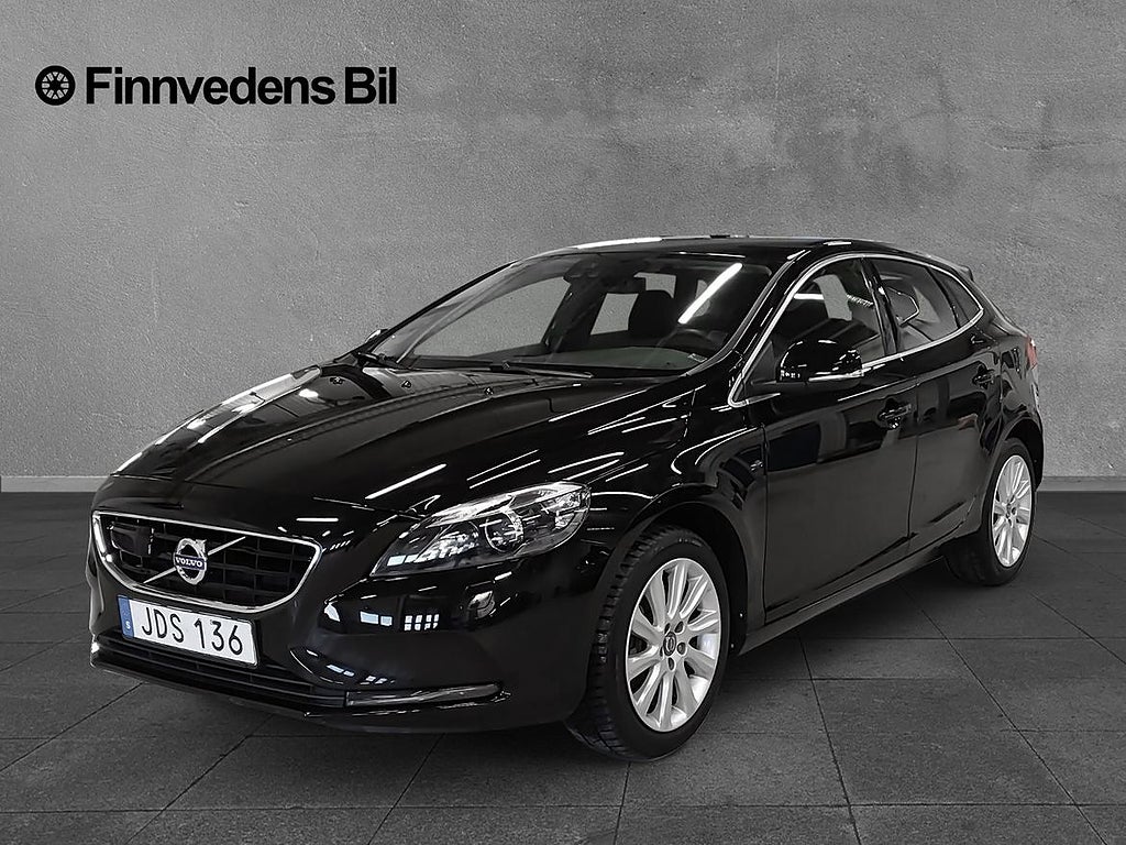 Volvo V40 D4 Momentum Business Edition