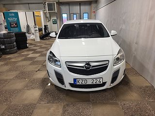 Sedan Opel Insignia