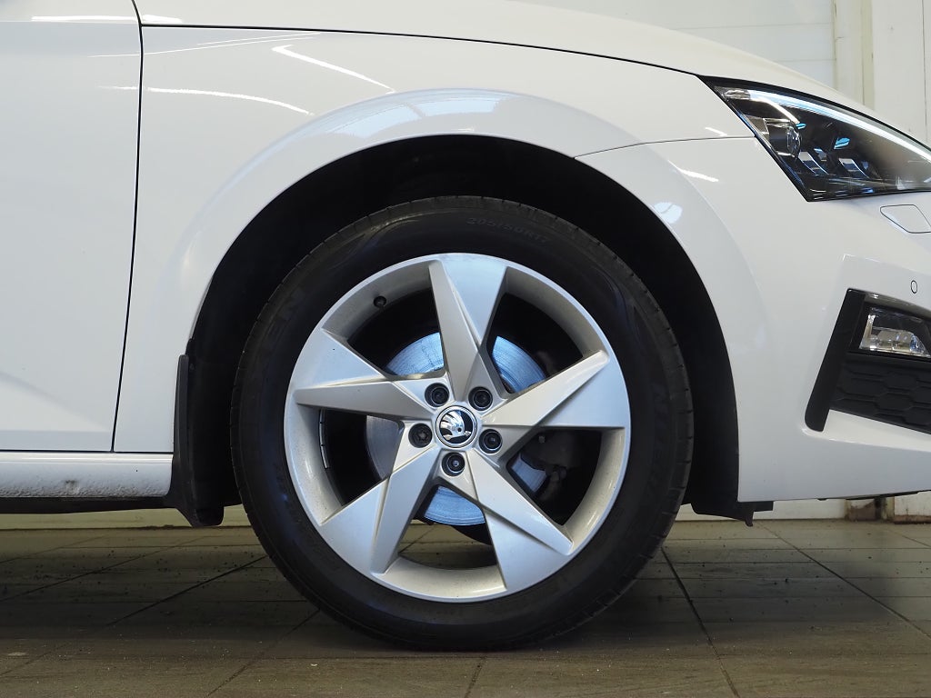 Skoda Scala 1.0 TSI 110hk Style Automat Carplay 17"