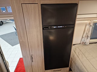 Husbil-halvintegrerad Kabe CLASSIC 740 LXL 14 av 21