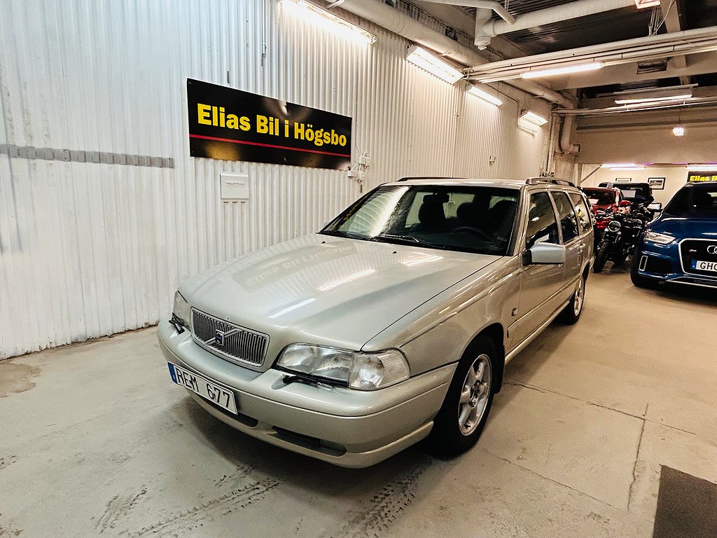 Volvo V70 2.4 140hk Automat Dragkrok