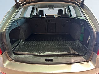 Skoda Octavia Scout 2.0 TDI 4x4 Premium Drag CANTON Kamera Mvärm Navi S&V