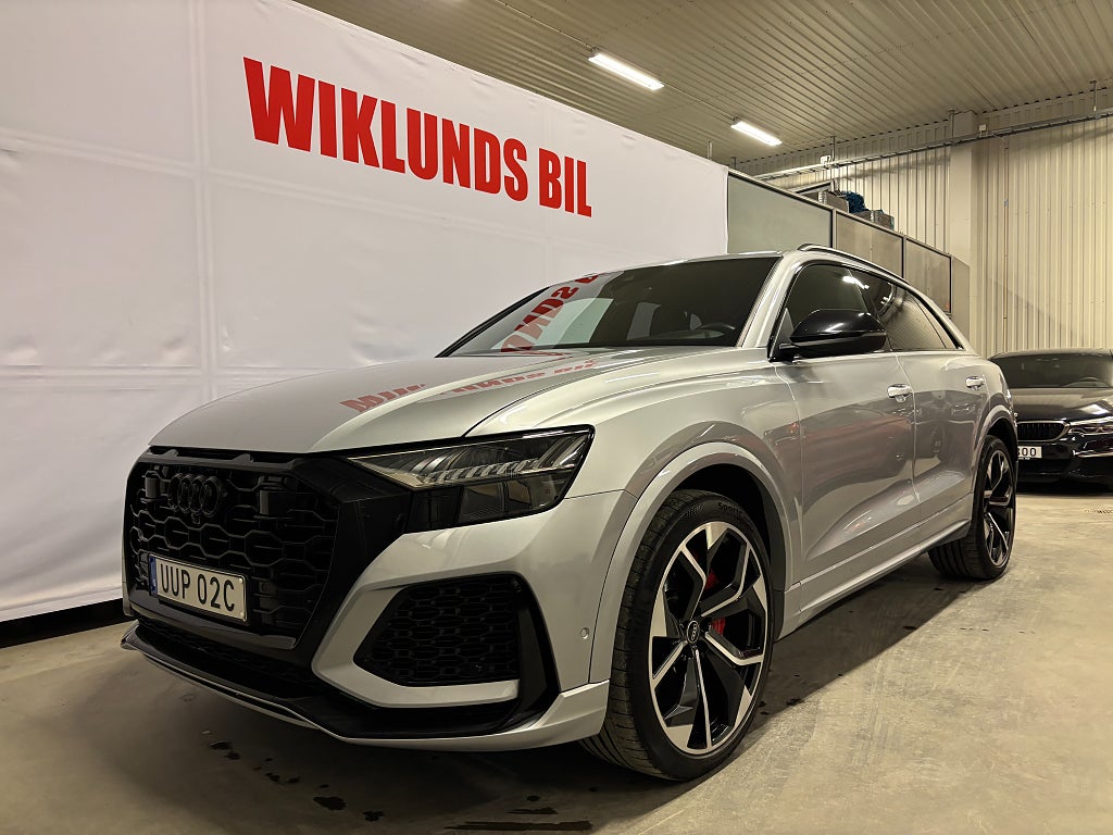 Audi RSQ8 RS TipTronic Matrix Pano Nyservad 23tum OBS! Se spec