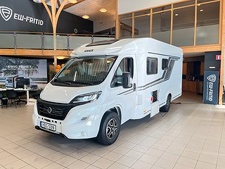 Husbil-halvintegrerad Knaus Sky TI 650 MF
