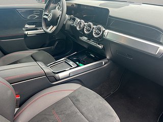 SUV Mercedes-Benz GLB 4 av 8