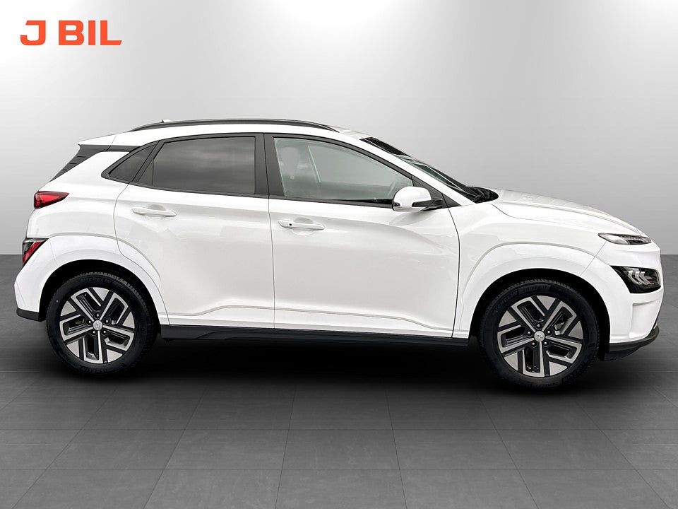 Bild på Hyundai Kona EV Essential 64kWh 204hk Aut B-KAMERA NAVI