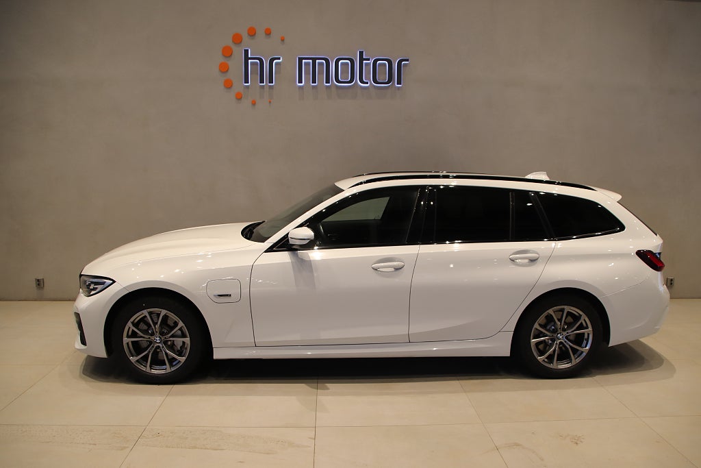 BMW 330e xDrive Touring Steptronic M Sport/SoV/2 års garanti