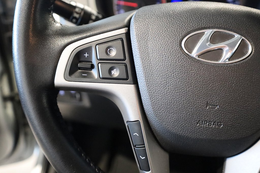 Hyundai i20 5-dörrar 1.4 Aut Premium PDC Blåtand 2014