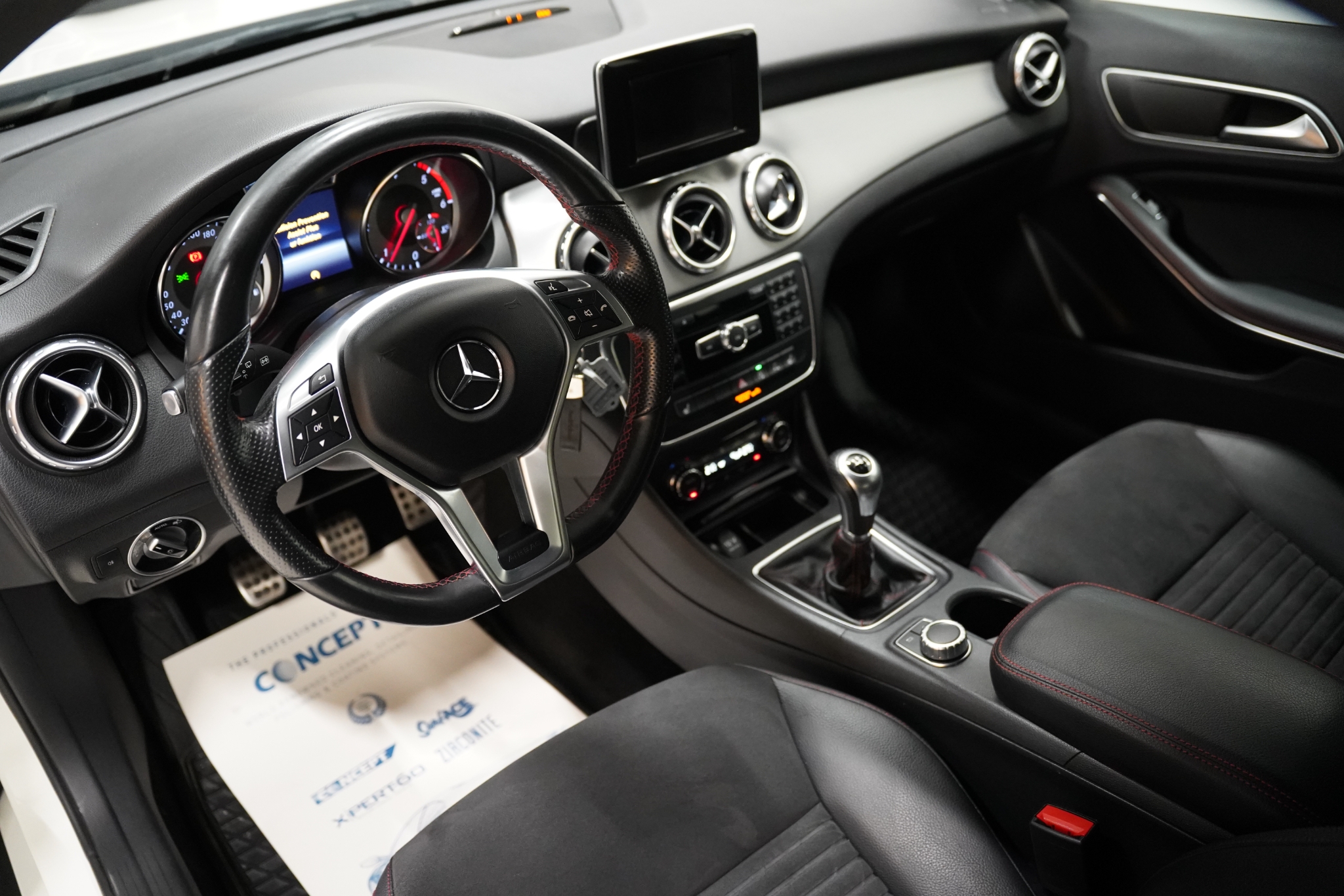 Mercedes-Benz GLA 2015, photo 5/10