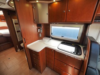 Husbil-halvintegrerad Concorde Charisma 890 LS 16 av 31