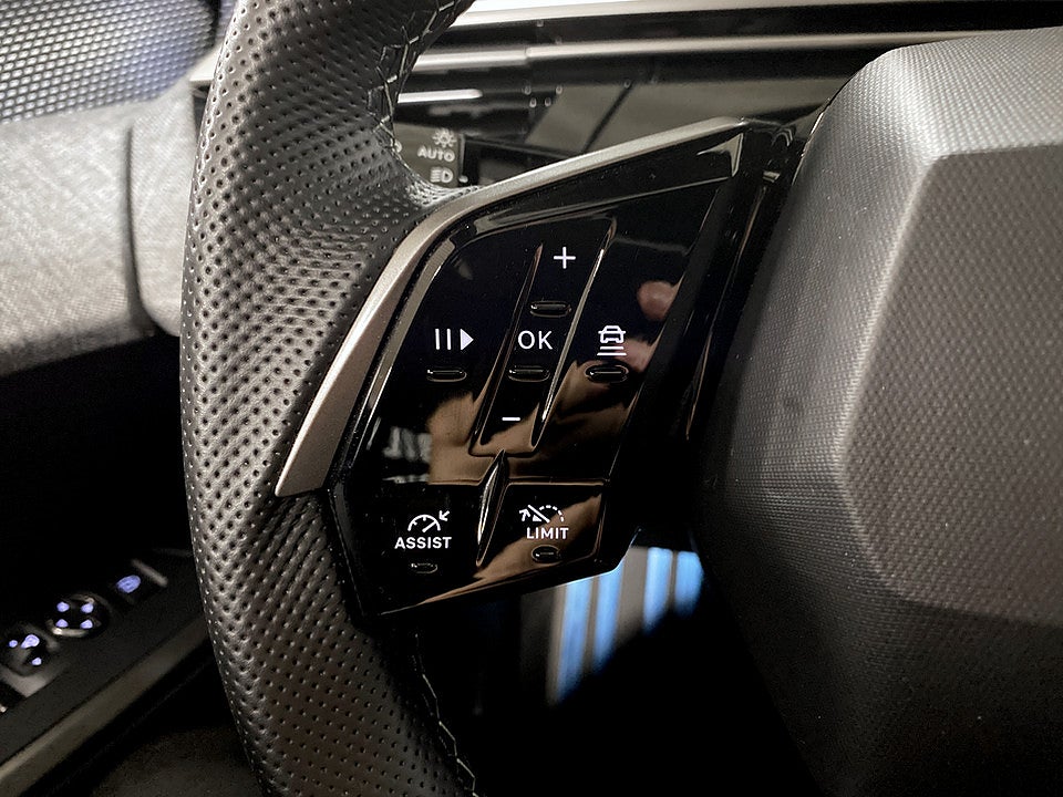 Bild på Peugeot 5008 GT Hybrid 145hk Aut 7-SITS B-KAMERA CARPLAY