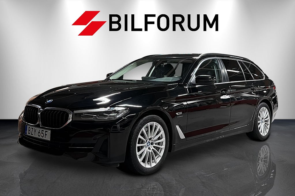 BMW 530e TOURING / SKINN / NAVI / BACKKAMERA / DRAG / RATTVÄRME