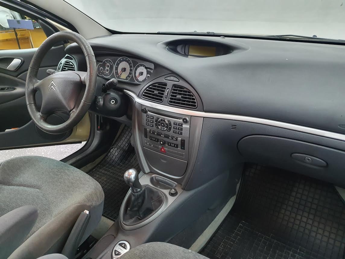 Citroen C5 2.0 140hk En ägare 2005, kuva 6/33