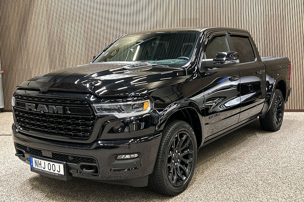 Dodge RAM 1500 Limited Night Rambox delad lucka 540hk lågskatt