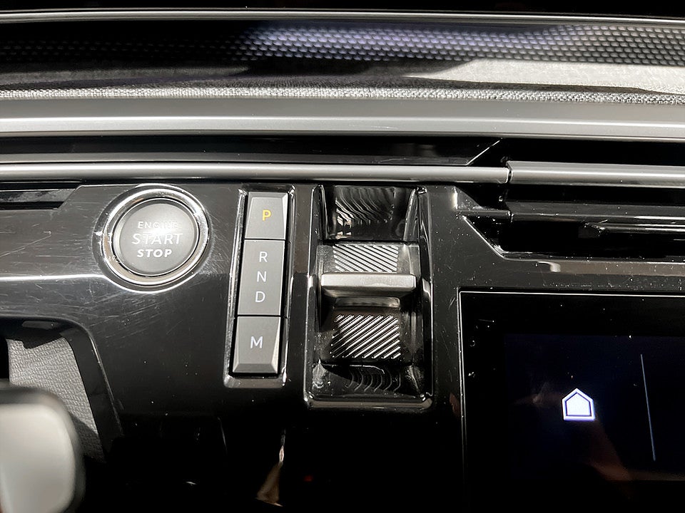 Bild på Peugeot 3008 GT Hybrid 145hk Aut B-KAMERA CARPLAY