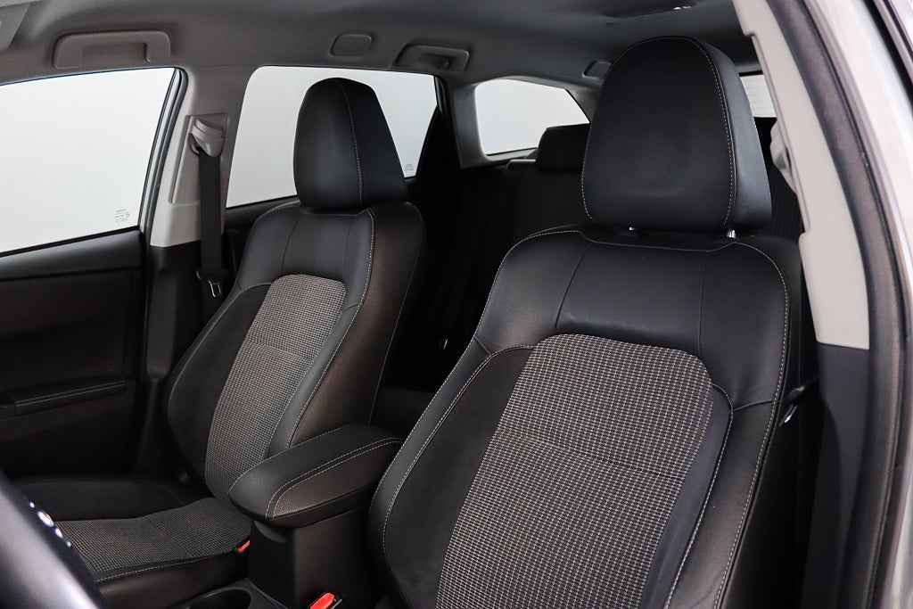 Toyota Auris Touring Sports Hybrid Executive Värmare B-kamera