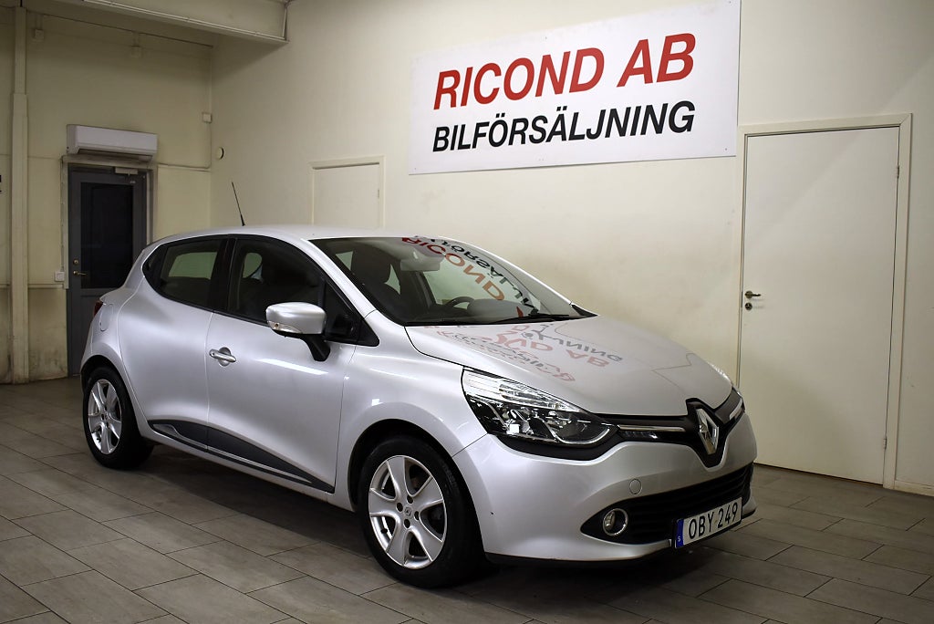 Renault Clio 0.9 TCe 2 BRUKARE GPS KEYLESS 360KR ÅRSSKATT