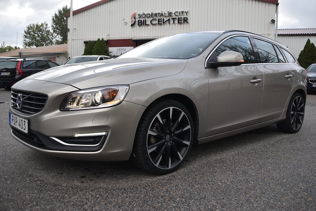 Volvo V60 D4 Geartronic Momentum Euro 6 Taklucka Navi 