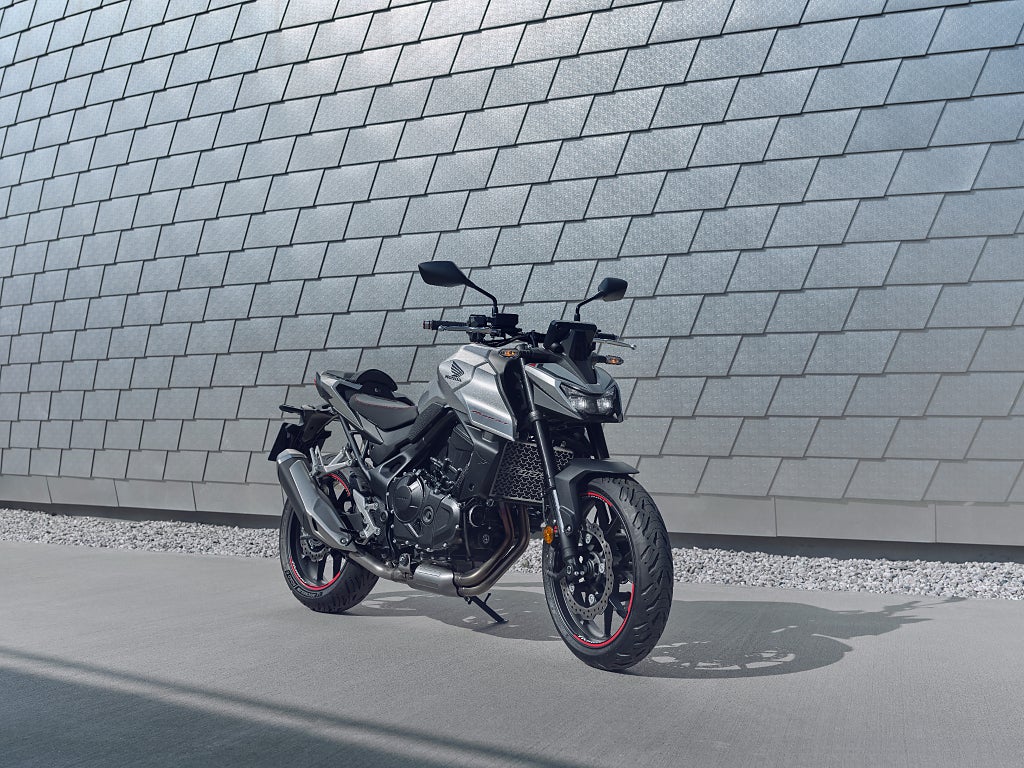 Honda CB750 Hornet Köp din 2026 års modell idag!