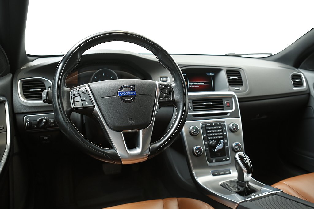 Volvo V60 D6 Plug-in Hybrid Momentum AWD Aut Skinn VOC Drag 2014