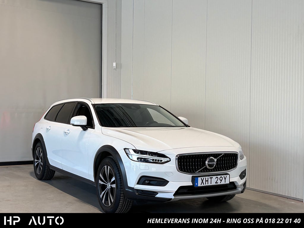 Volvo V90 Cross Country B4 AWD Momentum Drag D-värm VOC B-Kamera
