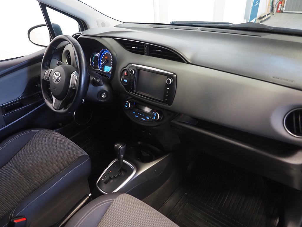 Toyota Yaris Hybrid e-CVT 101hk Edition Feel Backkamera