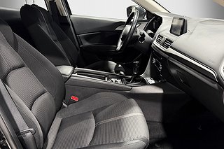 Halvkombi Mazda 3 9 av 21