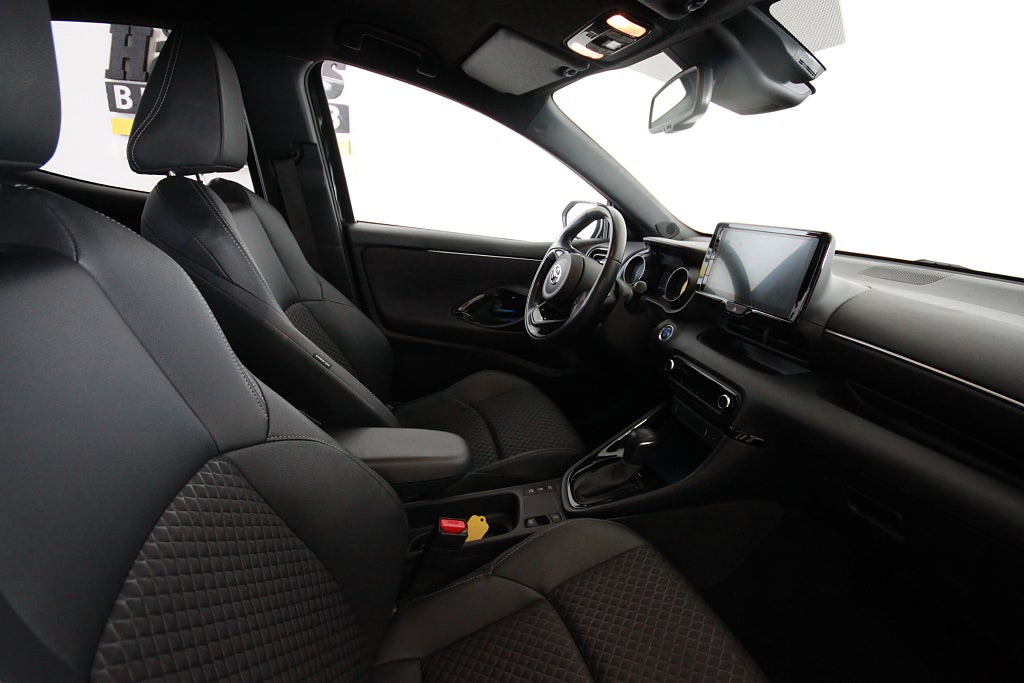 Toyota Yaris 2022 - miniatyr 3