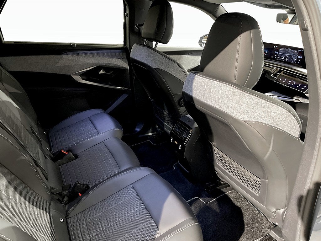 Bild på Peugeot 5008 GT Hybrid - DEMO