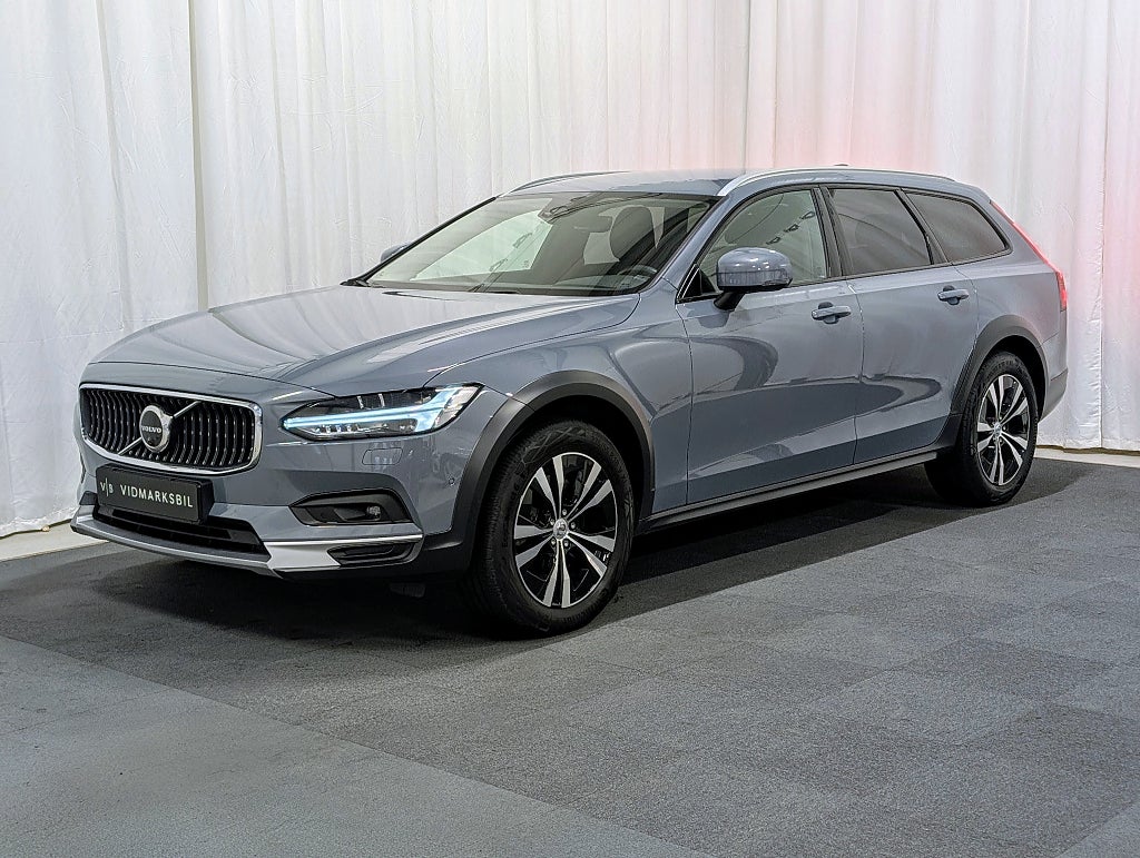 Volvo V90 Cross Country B4 AWD Geartronic Momentum|360°|Skinn|GPS|Google|H/K|