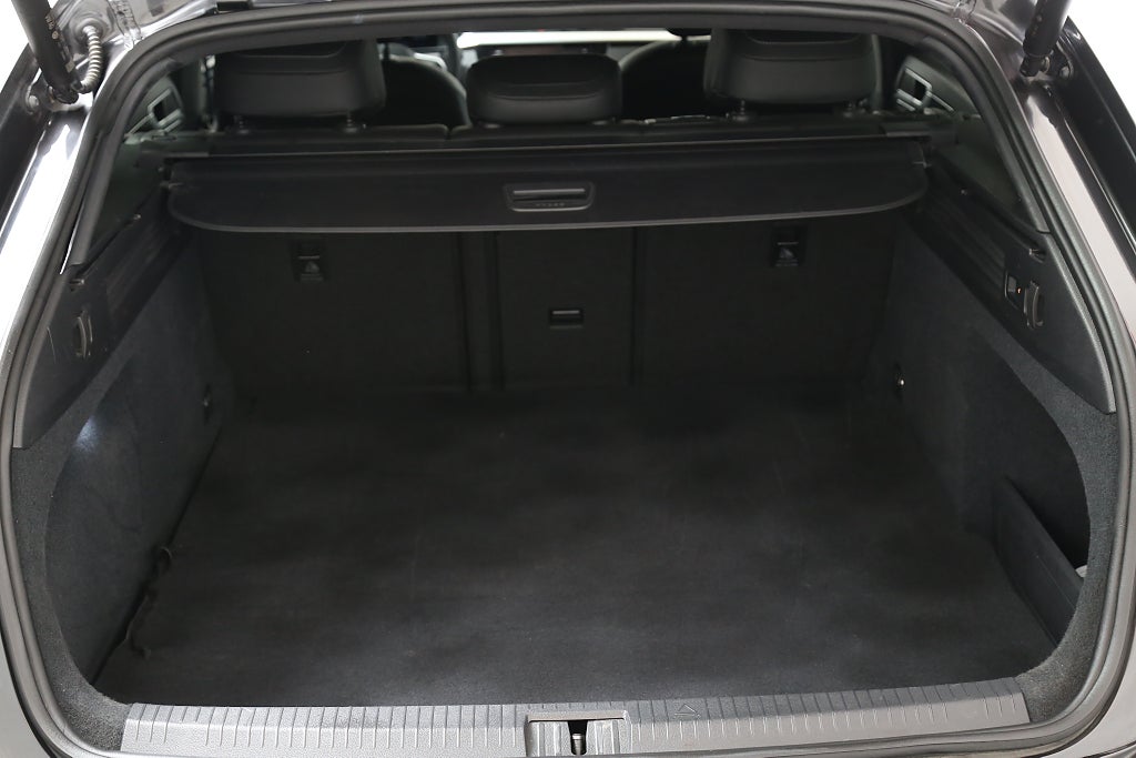 Volkswagen Arteon eHybrid Shooting Brake 218hk R-Line Värmare Drag 2022