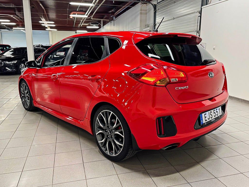 Kia Ceed GT 1,6 GDI Manuell 204hk