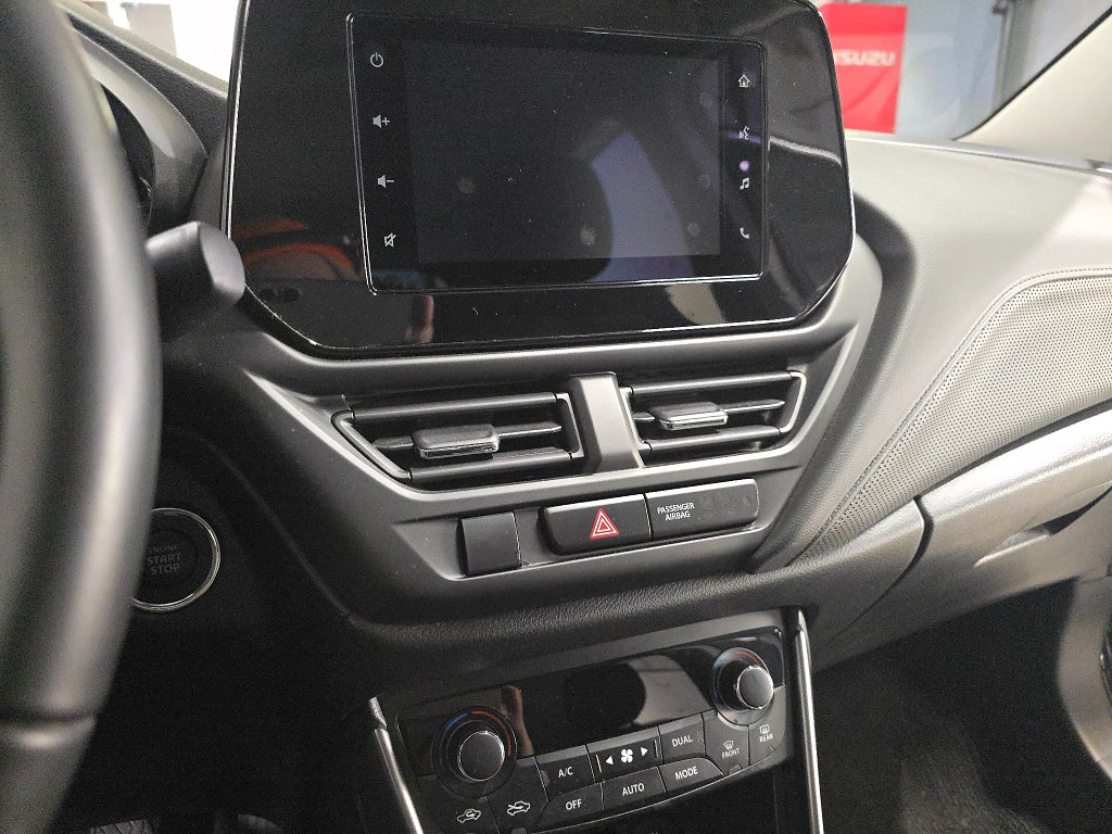 Suzuki S-Cross Hybrid AllGrip M-Värm V-hjul Backkamera