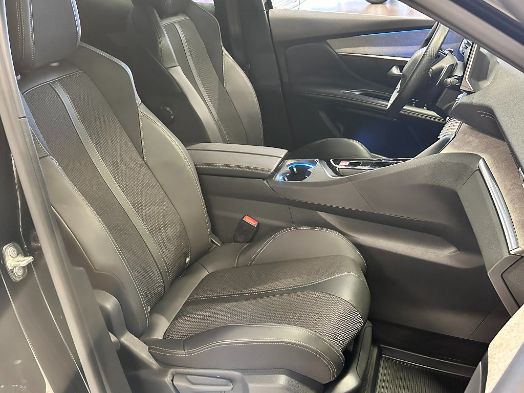 Peugeot 3008 GT 1.2 PureTech 130hk EAT B-kam, Navi, Carplay thumbnail