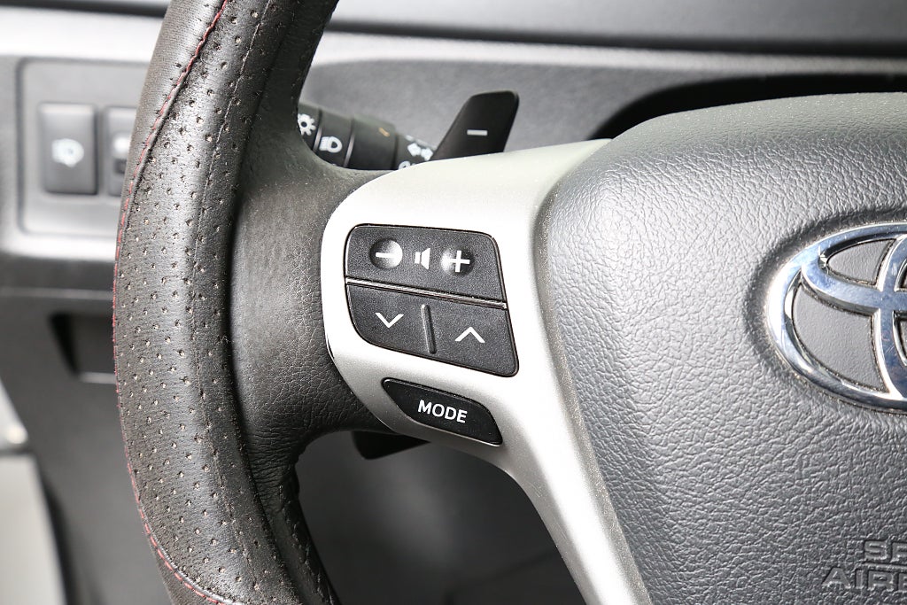 Toyota Verso 1,8 147hk Business Aut Panorama Motorv 7-Sits 2010
