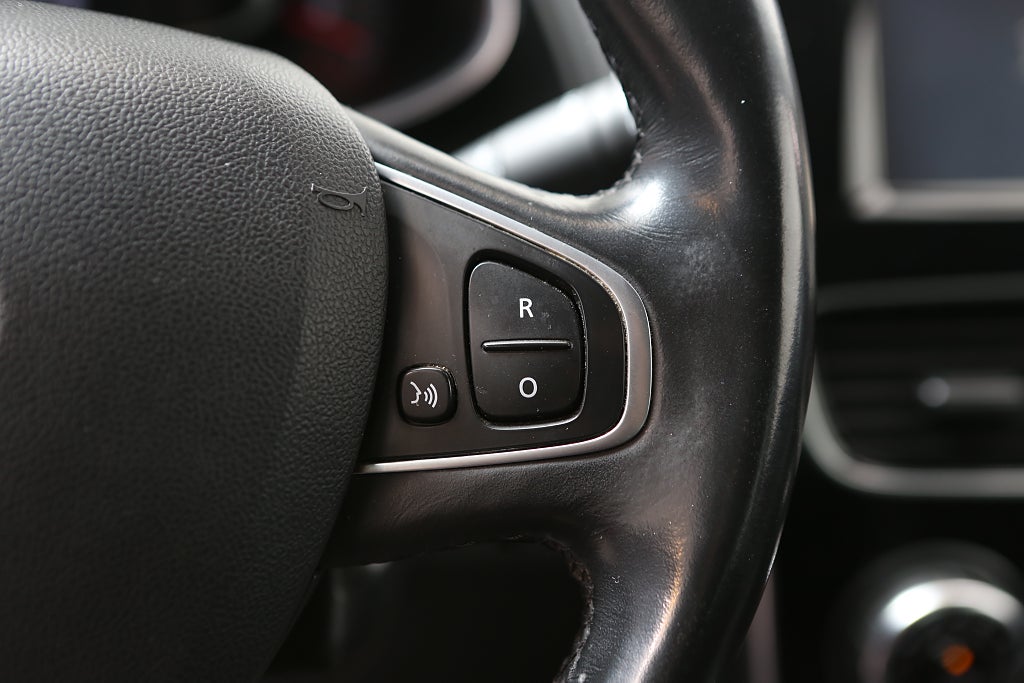 Renault Clio IV Phll Energy TCe Intens 5-D Navi Stylepaket 2017