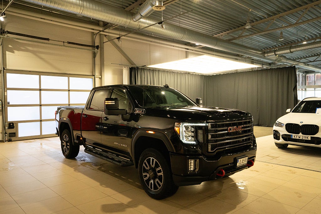 GMC Sierra 2500 HD 6.6 V8 DURAMAX 4WD LÅG SKATT MOMS 452hk
