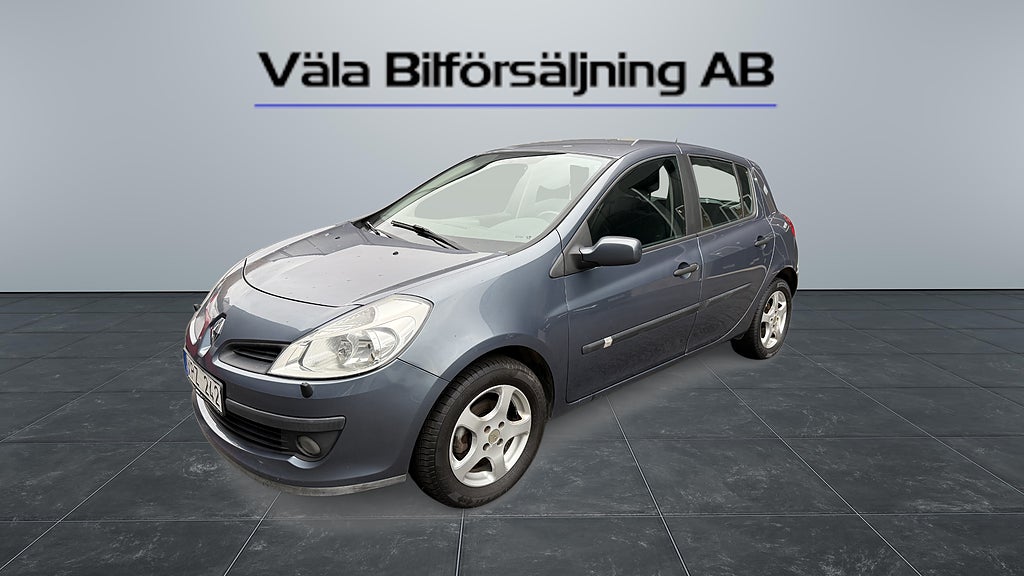 Renault Clio 5-dörrars Halvkombi 1.4 98hk / Drag