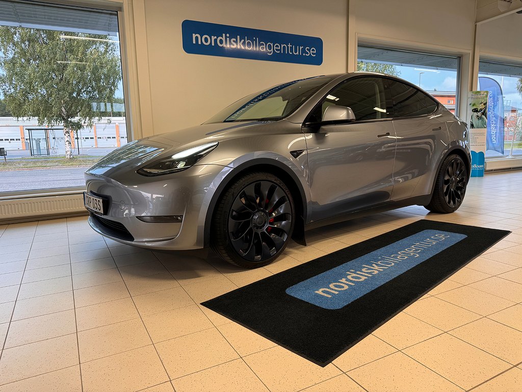 Tesla Model Y AWD Performance Panorama Drag *3500mil* Momsad