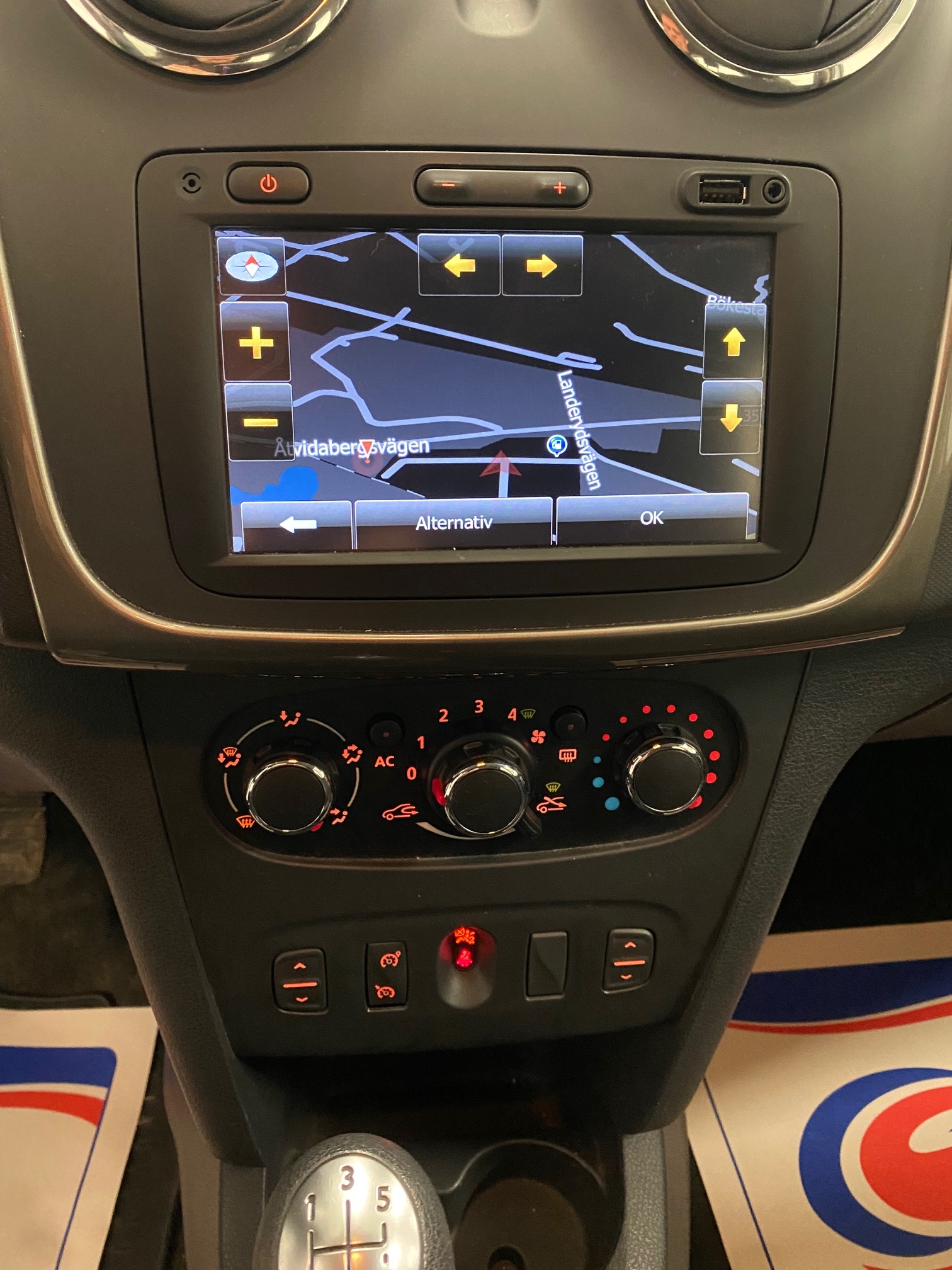 Dacia Logan MCV 0.9 TCe 90hk 2014, kuva 7/31