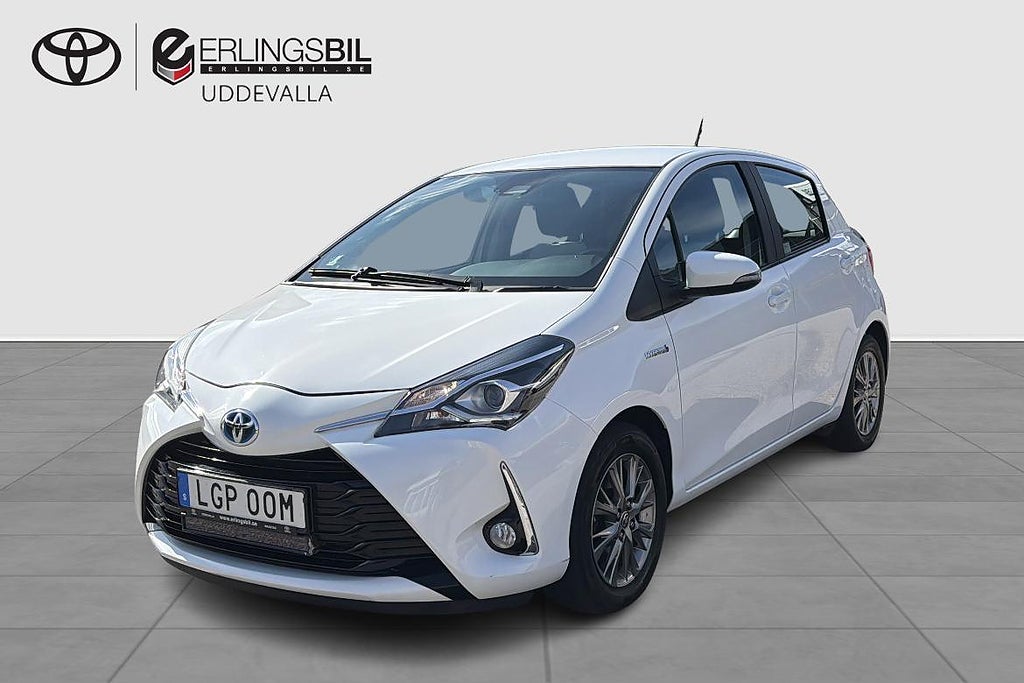 Toyota Yaris 1.5 HYBRID ACTIVE / V-HJUL